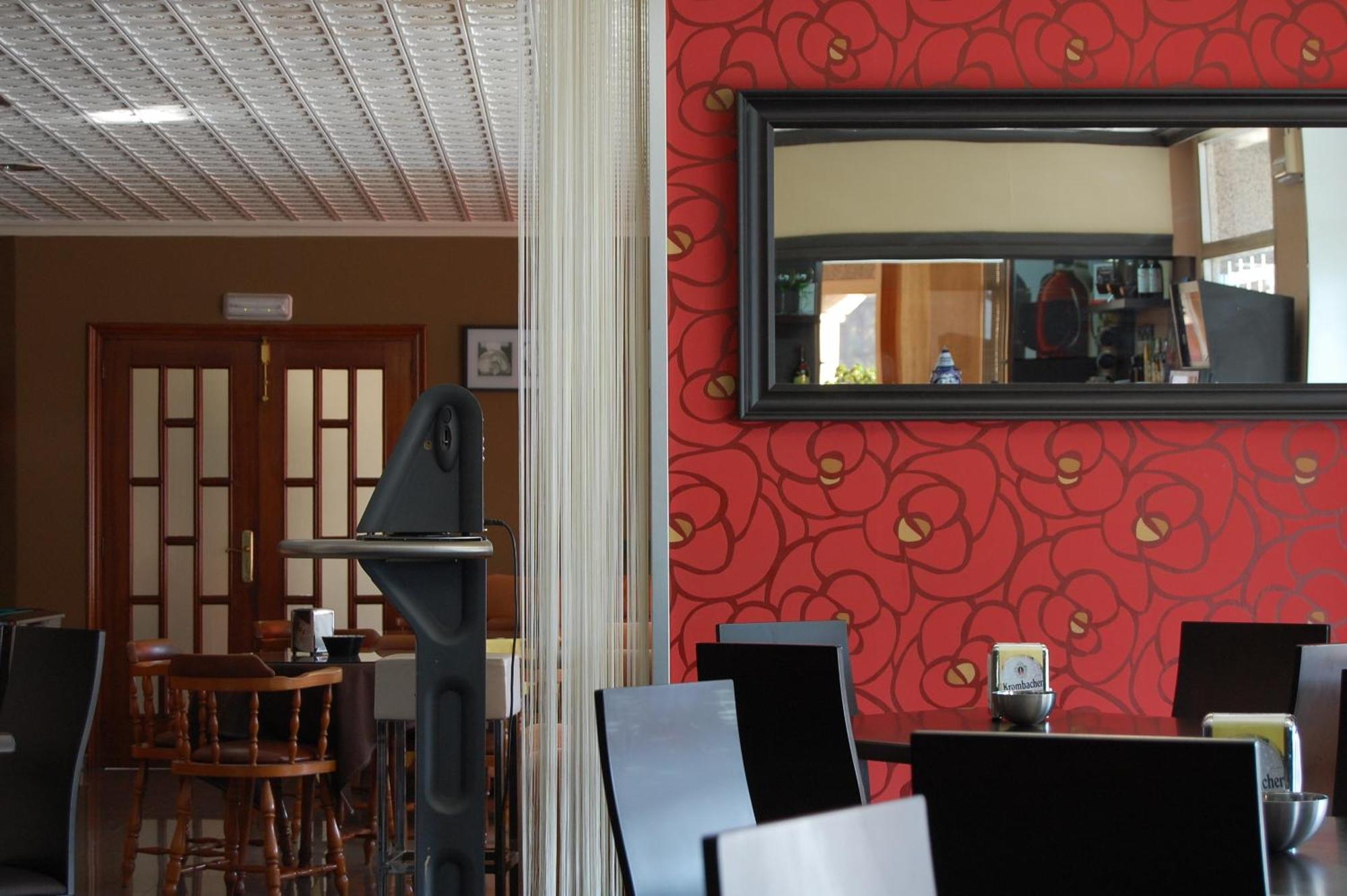 Hotel Paris Poio Εξωτερικό φωτογραφία